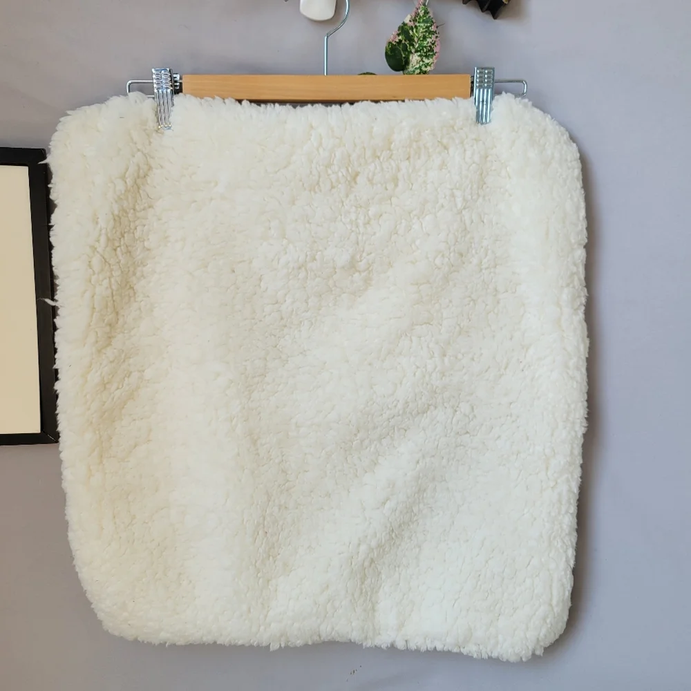 Pottery Barn  Patchwork Sweater Cable Knit Pillow Cover Gray Cream‎ 18